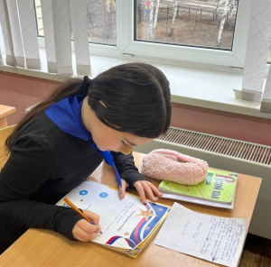 Отряд ЮИД «Девяточка» принял участие в акции «Письмо защитнику»