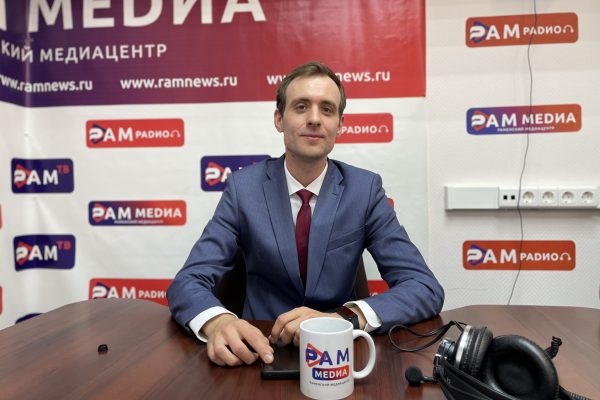 Победитель конкурса «Педагогический дебют» Дмитрий Костенко знает, как каждому освоить математику