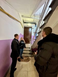 Руководство УК и администрации осмотрели дома на ул.Солнцева в Раменском