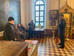 В храмах Раменского округа проводят мероприятия по профилактике пожарной безопасности