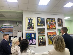 В Раменском открылась выставка копий шедевров живописи