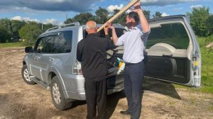 Депутат «Единой России» Алексей Емельянов помогает бойцам СВО