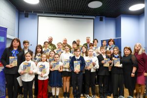 Партактив помог выпустить поэтический сборник в поддержку бойцов СВО