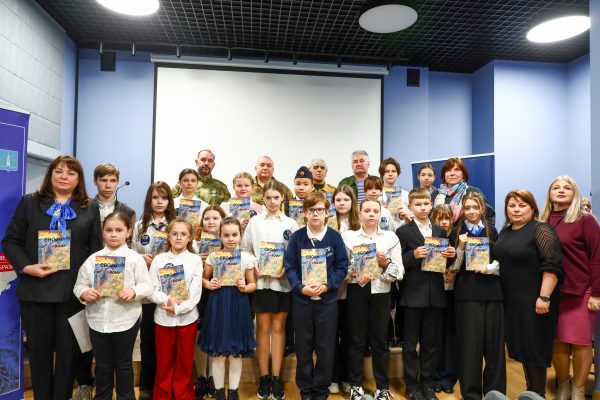 Партактив помог выпустить поэтический сборник в поддержку бойцов СВО