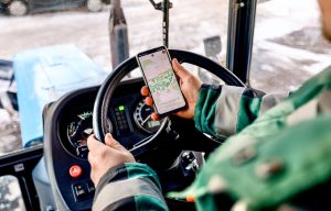 Более 6 тыс. дворников и 3,2 тыс. единиц коммунальной техники Подмосковья подключены к системе «Яндекс Вектор»