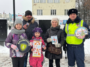 В Раменском, в рамках профилактических мероприятий сотрудники полиции осуществляют усиленный контроль за дорожной обстановкой в местах интенсивного передвижения пешеходов